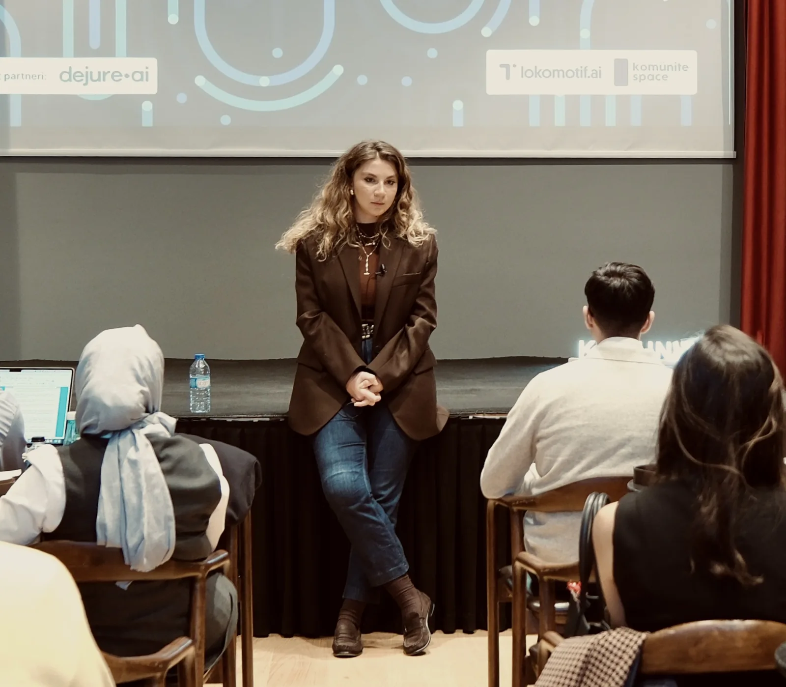 Nesibe Kırış Can · Lokomotif AI · Komünite Space